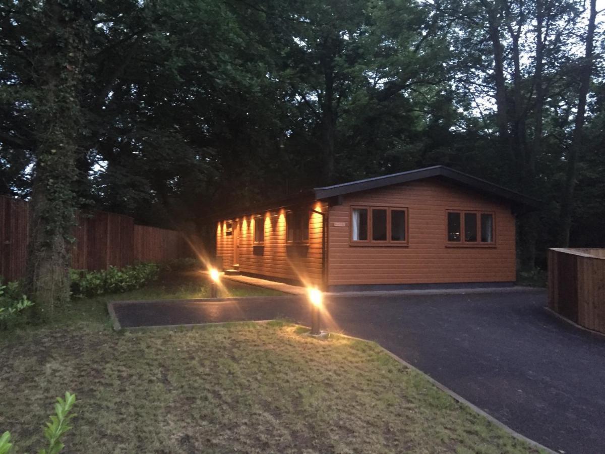Shellow Lane Lodges Congleton Bagian luar foto