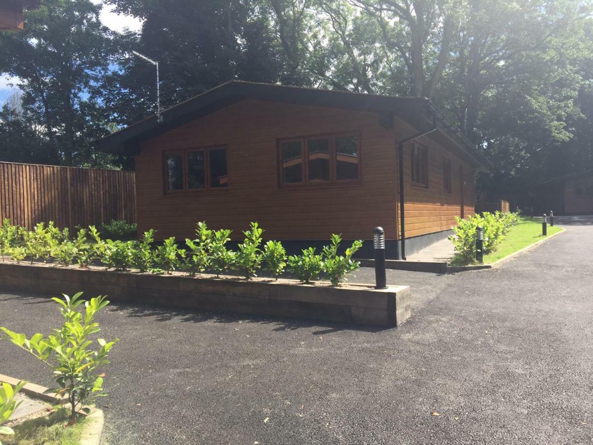 Shellow Lane Lodges Congleton Bagian luar foto